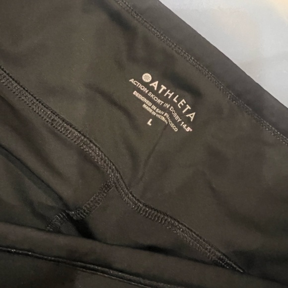 Athleta Action Skort in Dobby 14.5 - Picture 2 of 2